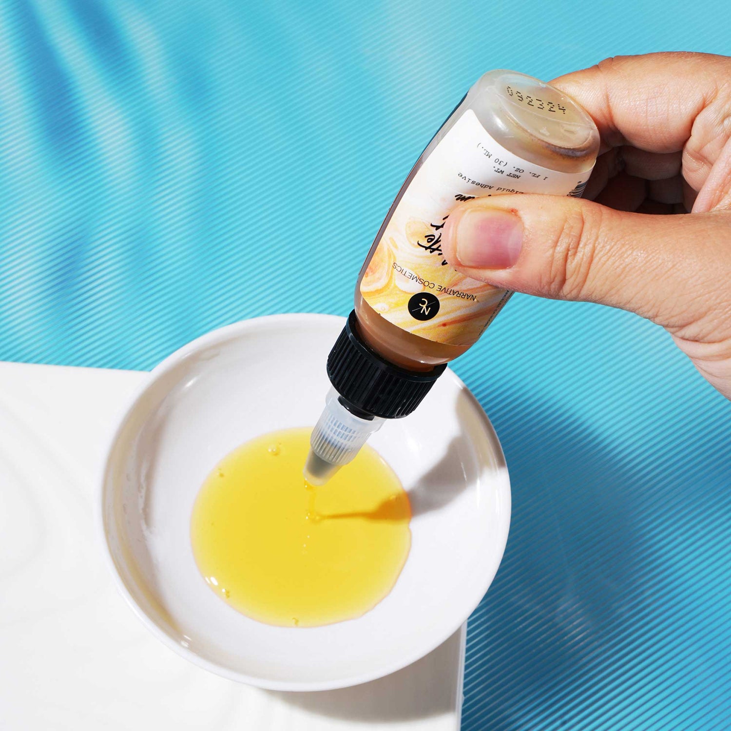 Professional-Grade Matte Spirit Gum Adhesive - 1 Fl. Oz.